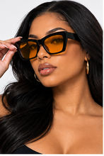 Load image into Gallery viewer, Midas (Yellow)
