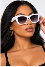 Load image into Gallery viewer, Midas (White)
